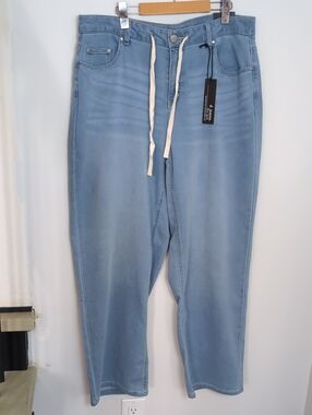 D. JEANS | Women's Light Wash Mid Rise Wide Leg Drawstring Waist Knit Denim Pant